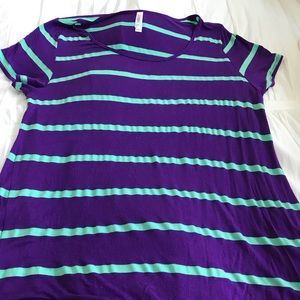 Lularoe classic tee- Excellent condition